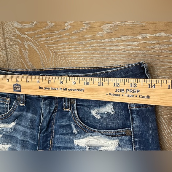 American Eagle 🦅 Shortie Distressed Ripped Denim Shorts Size 4 - Picture 9 of 10